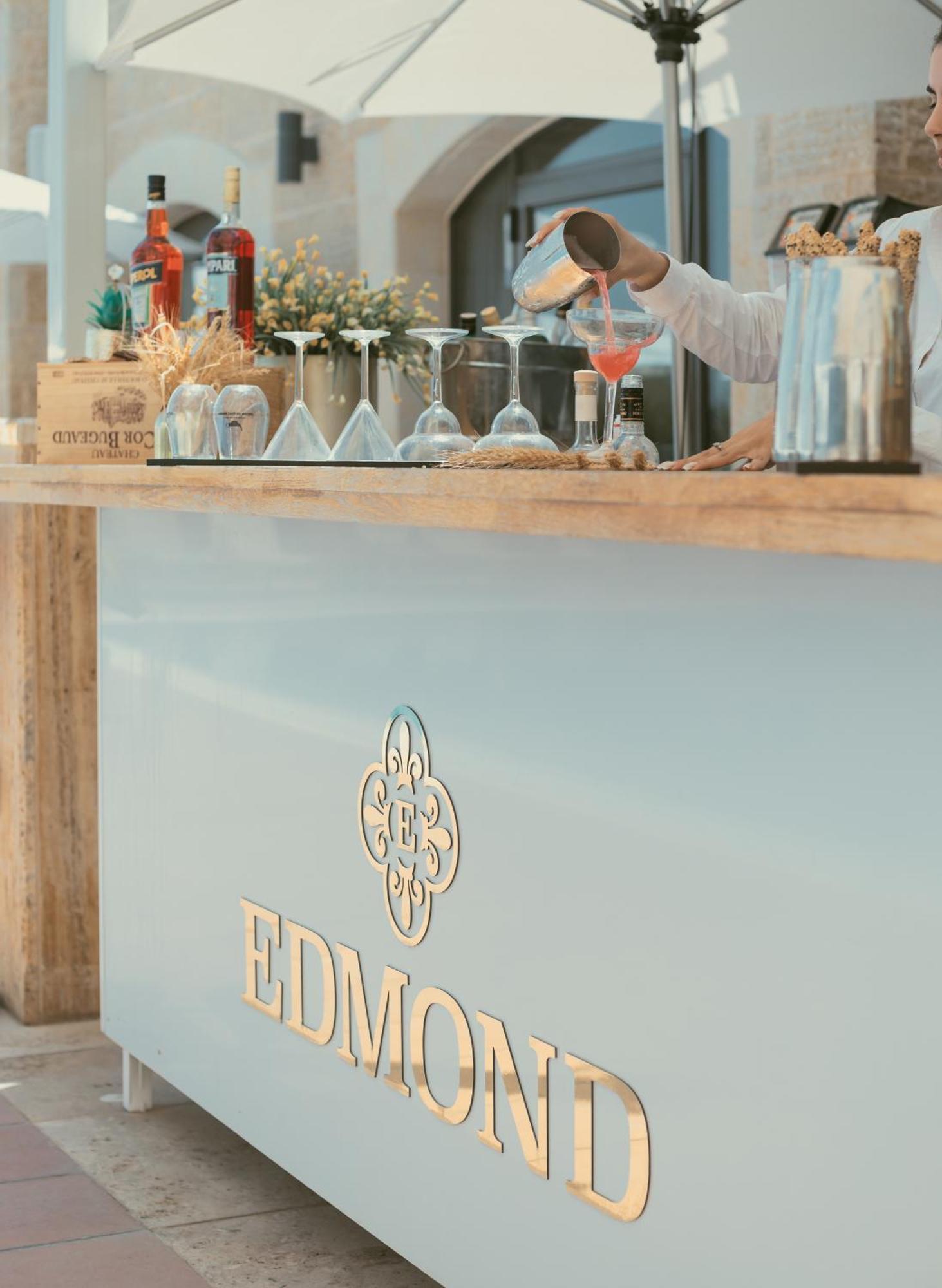 Edmond Luxury Hotel & Spa ロシュ・ピナ エクステリア 写真