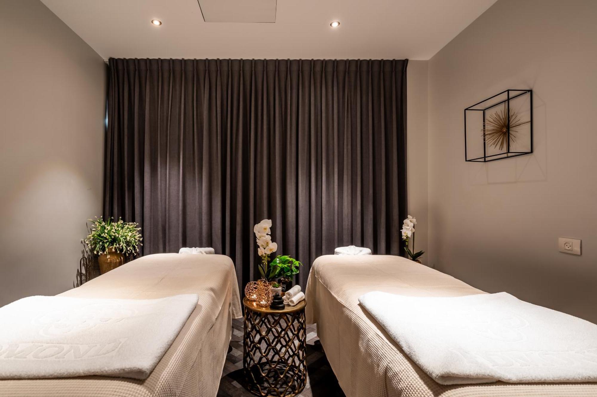 Edmond Luxury Hotel & Spa ロシュ・ピナ エクステリア 写真