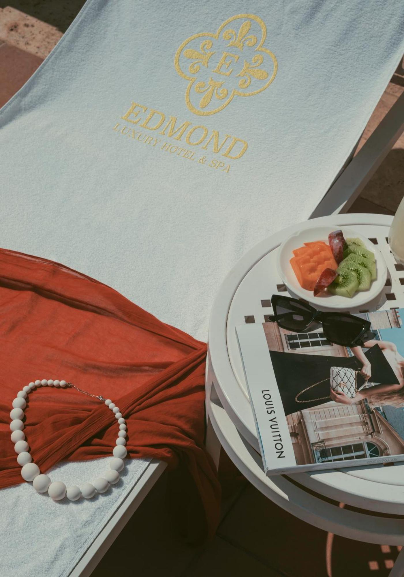 Edmond Luxury Hotel & Spa ロシュ・ピナ エクステリア 写真