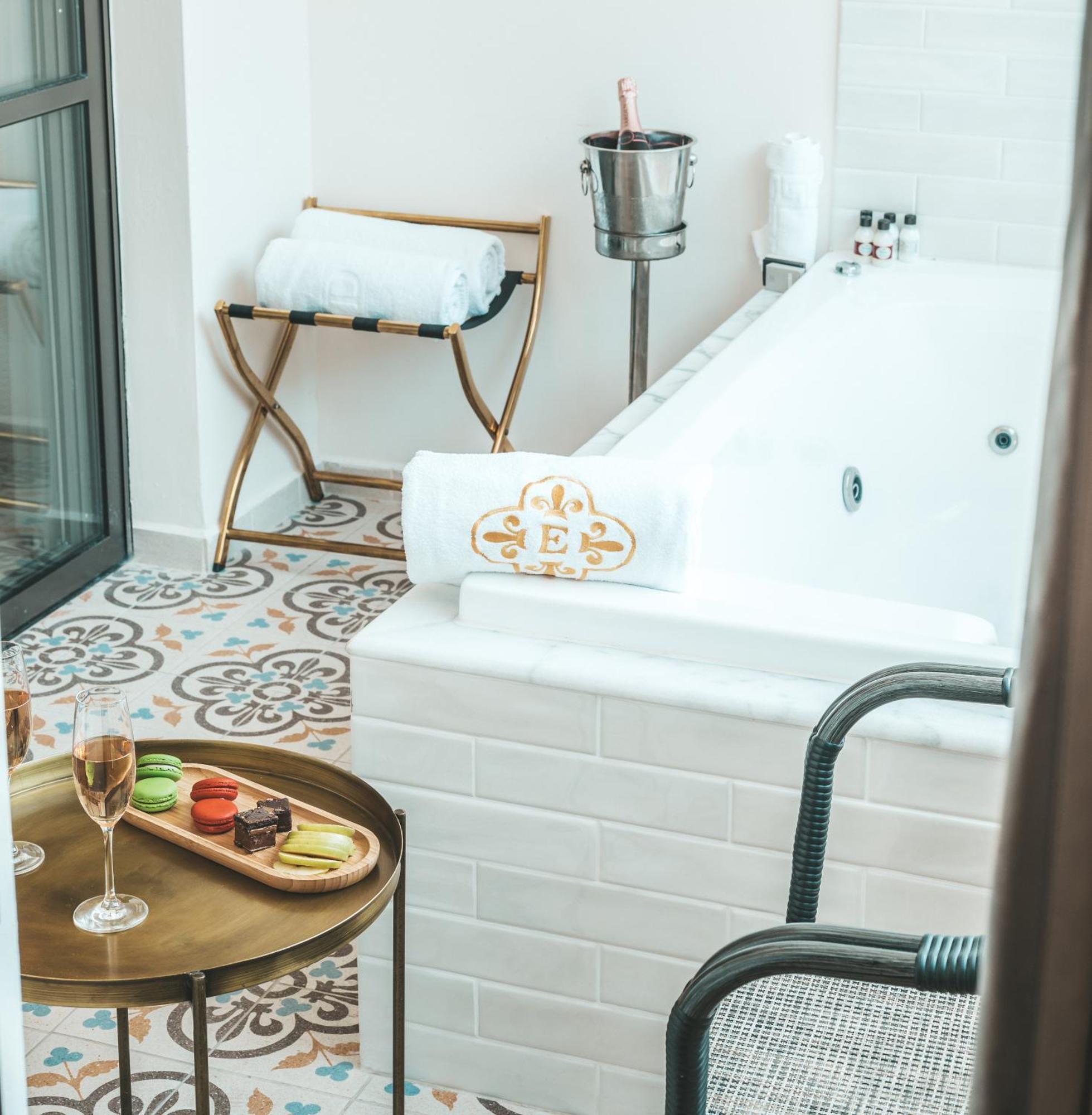 Edmond Luxury Hotel & Spa ロシュ・ピナ エクステリア 写真